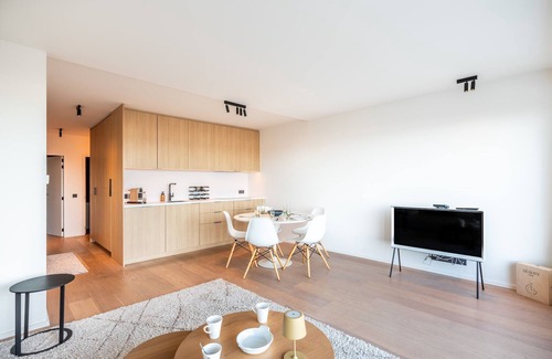 Sint-Idesbald Apartment | Apartment on Zeedijk with Stunning Sea Views