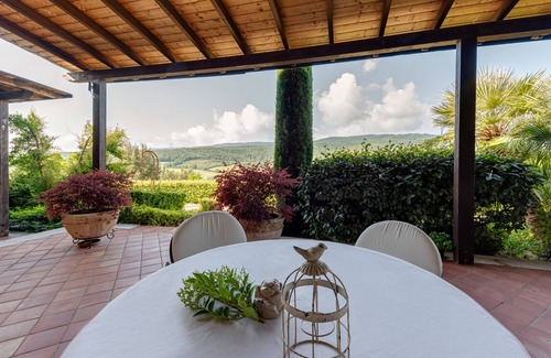 Simignano Apartment | Apartment overlooking the Sienese hills, swimming pool and free wi-fi