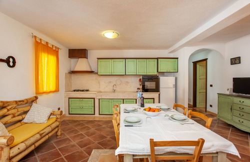 Sas Linnas Siccas Apartment | Apartment "Paguro" with sea view, garden and Wi-Fi