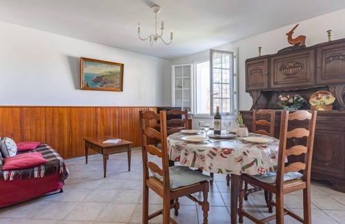 Ciboure Apartment | Apartment Petit bois in Saint-Jean-de-Luz - 4 persons, 2 bedrooms