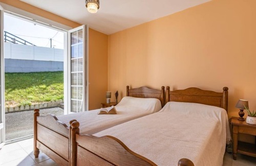 Ciboure Apartment | Apartment Petit bois in Saint-Jean-de-Luz - 4 persons, 2 bedrooms