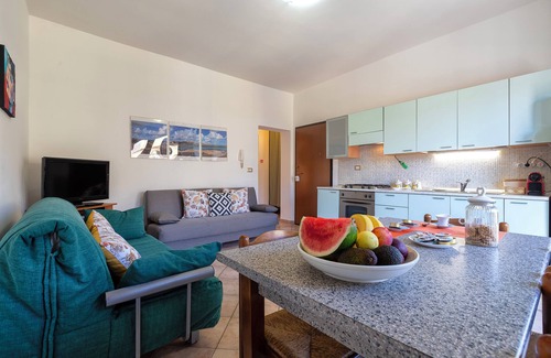 Porto Torres Apartment | Apartment 'Petronia' with Balcony and Wi-Fi