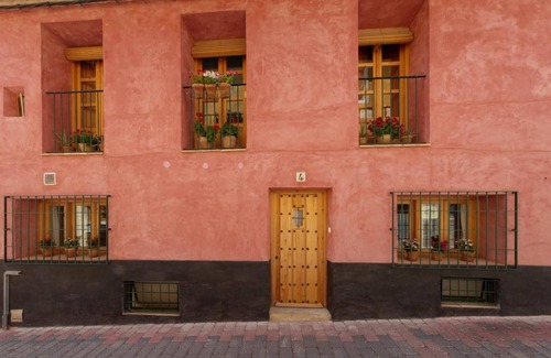 Bullas Apartment | Apartment 'Plaza Vieja En Bullas' with Balcony, Wi-Fi and Air Conditioning