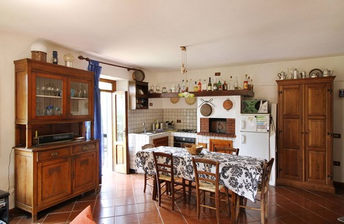Bagni di Lucca Apartment | Apartment Poesia 2 bedrooms/pool and garden in Bagni di Lucca