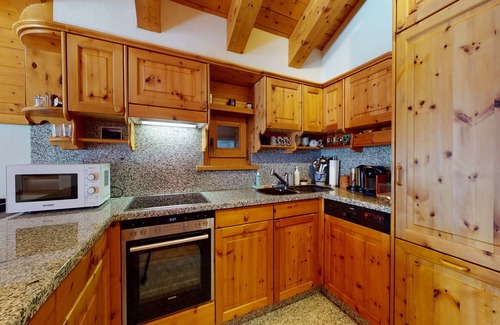 Sils-Maria Apartment | Apartment Polaschin B12