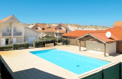 Biscarrosse Plage Apartment | Apartment Résidence Belle Dune-1 by Interhome
