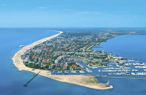 Lignano Pineta Apartment | Apartment Residence Giardino in Lignano Sabbiadoro - 5 persons, 2 bedrooms