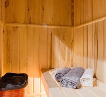 Chelyabinsk Apartment | Apartment Relax and spa on Elkina 92