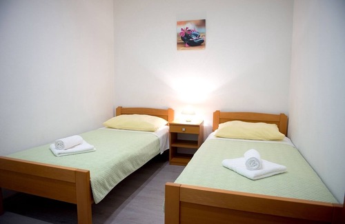 Podstrana Apartment | Apartment Robi - 50m from beach R1(2) - Podstrana, Riviera Split, Croatia