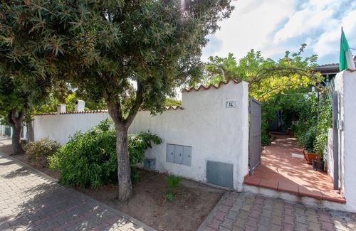 Siniscola Apartment | Apartment 'Rosalba House Mare' with Mountain View, Garden & A/C