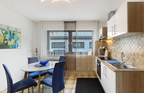 Lang-Gons Apartment | Apartment 'Rosita' with Balcony and Wi-Fi