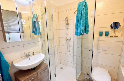 Halenbeck-Rohlsdorf Apartment | Apartment Schwalbennest near Lake Plau