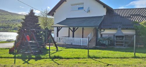 Ogulin Apartment | Apartment Sabljaci by the Lake