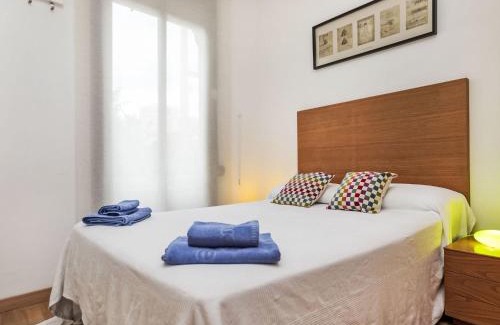 La Maternitat i Sant Ramon Apartment | Apartment Sants-Montjuïc- Avenida Madrid by Interhome