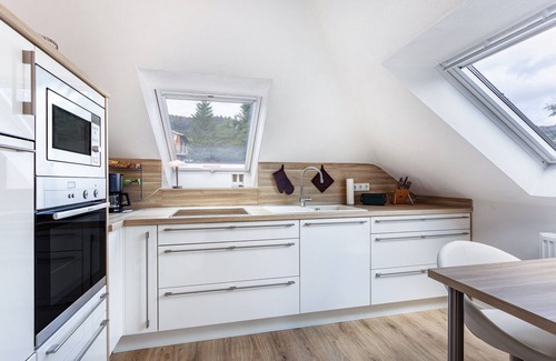 Ortsmitte Apartment | Apartment 'Sarina 2' with Mountain View, Balcony and Wi-Fi