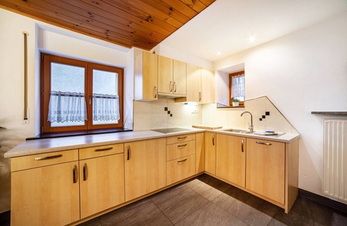 Laces Apartment | Apartment "Schnalserhof Gravensteiner" with Mountain View, Shared Terrace & Wi-Fi