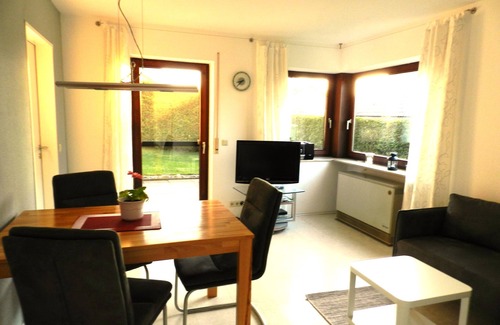 Machtolsheim Apartment | Apartment 'Schwendemann' with Private Terrace, Balcony and Wi-Fi