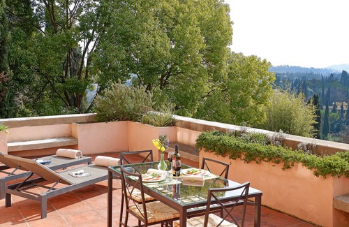 Santo Spirito Apartment | Apartment set in a property with breathtaking view of Florence!