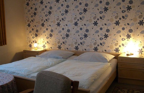 Hermannsburg Apartment | Apartment, shower and bath, toilet, 2 bed rooms