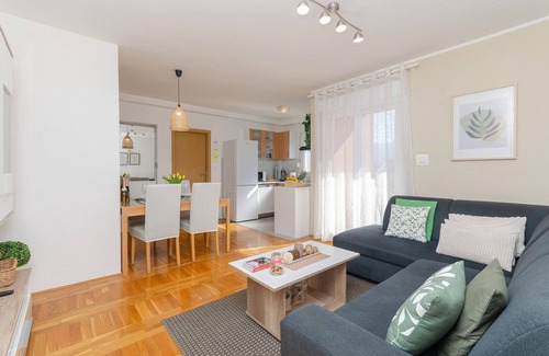 Mejasi Apartment | Apartment Slava (11198-A1) - Split