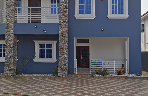 North Legon House | Apartment Sleeps 2 With Private Parking
