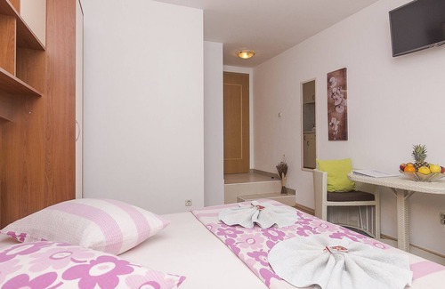 Brela Apartment | Apartment Sonja - 100 m from sea: SA5(2) - Brela, Riviera Makarska, Croatia