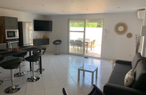 Narbonne Apartment | Apartment + SPA Terrace BBQ