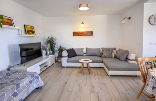 Knez Apartment | Apartment Stingray (89981-A1) - Mali Iz - island Iz