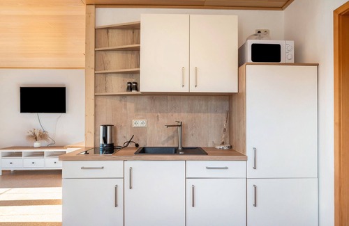 Springstille Apartment | Apartment 'Stilletal' with Private Terrace, Private Garden and Wi-Fi