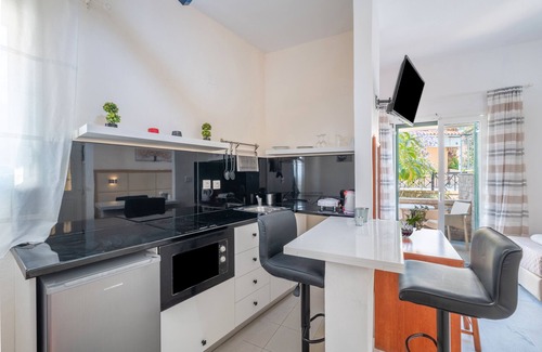 Kavos Apartment | Apartment 'Studio' with Wi-Fi and Air Conditioning