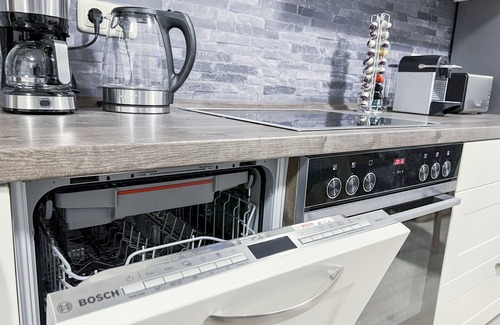 Weimar Apartment | Apartment Suite Lotta - 83 sqm with balcony & parking space at Goethepark