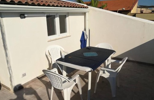 Scoglitti Apartment | Apartment "Sul Mare Scoglitti 1" with Sea View, Terrace & Wi-Fi