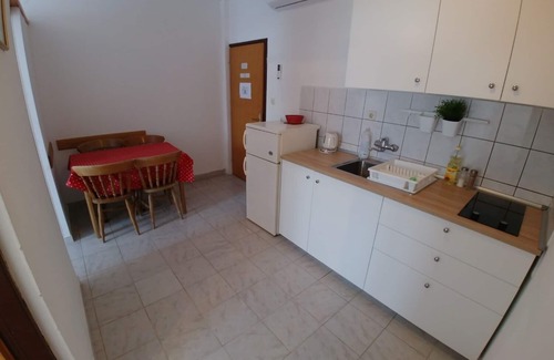 Island Dugi Otok Apartment | Apartment Svetka - 10m from the sea: A2(2+2) - Sali, Island Dugi otok, Croatia