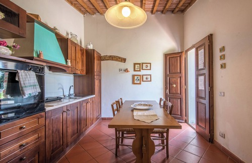 Castiglion Fibocchi Other | Apartment "Trilocale Etrusco" with Shared Pool, Garden & Wi-Fi