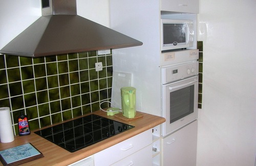 Sanary-sur-Mer Villa | Apartment T3, 2 bedrooms for 4 people in villa 150 meters from the sea