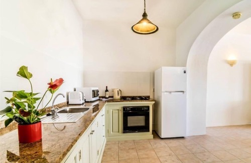 Ta' Għammar Apartment | Apartment Ta Frenc Apartments in Ghasri - 4 persons, 2 bedrooms