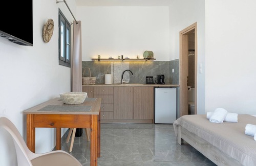 Merichas Apartment | Apartment 'The View House 1' with Sea View, Wi-Fi and Air Conditioning