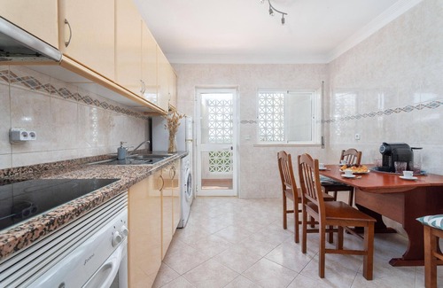 Patio Apartment | apartment "Timur" with communal pool