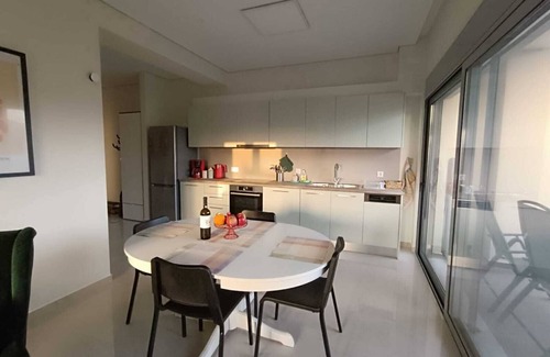 Anavyssos Apartment | Apartment to feel good in