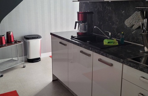 Schonebeck Apartment | Apartment 'Turmfalke' with Shared Terrace, Balcony and Wi-Fi