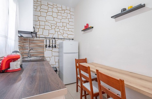 Kavos Apartment | Apartment 'Two Bedroom 1' with Balcony, Wi-Fi and Air Conditioning