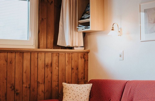 Casola Apartment | Apartment 'Unterhauserhof C' with Mountain View, Wi-Fi, Balcony & Garden