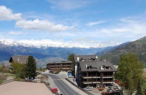 Saint-Pierre-de-Clages Apartment | Apartment Valaisia 32B