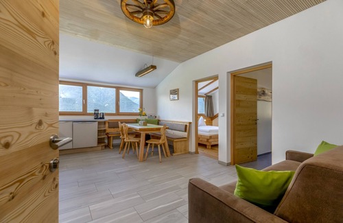 Sluderno Apartment | Apartment 'Vernalhof Apt Panorama' with Mountain View, Shared Terrace and Wi-Fi