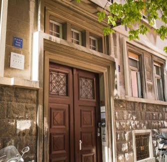 Split Apartment | Apartment Vetom