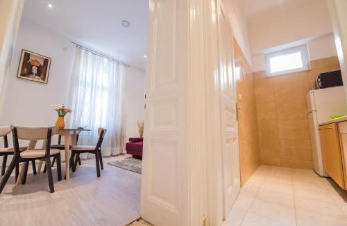 Split Apartment | Apartment Vetom