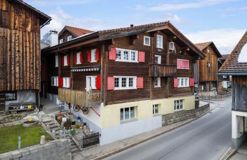 Sedrun Apartment | Apartment Via Alpsu - 24-7 Self Check-in