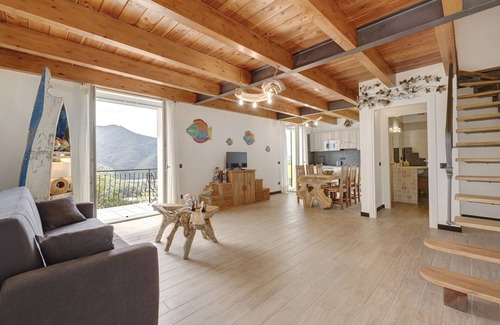 Casarza Ligure Apartment | Apartment 'Villa Lice - Vigneto' with Mountain View, Wi-Fi and Air Conditioning