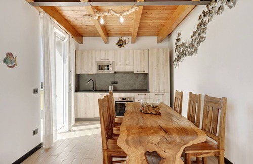 Casarza Ligure Apartment | Apartment 'Villa Lice - Vigneto' with Mountain View, Wi-Fi and Air Conditioning