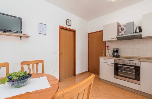 Funtana Apartment | Apartment Vitas II with Balcony